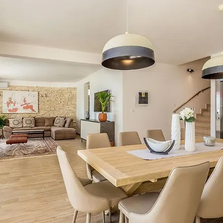 Vilă Vila Sv. Theodor *